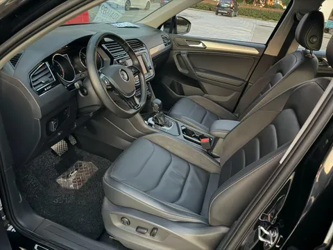 Volkswagen Tiguan L