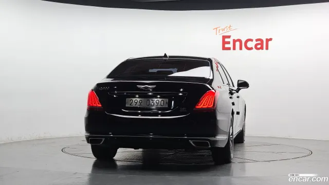 Genesis G90 (EQ900)