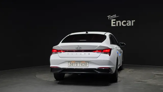 Hyundai Elantra (Avante)