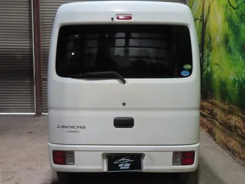 Mitsubishi Minicab Van