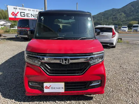 Honda N-BOX Custom
