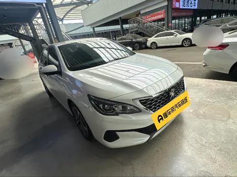 Peugeot 408