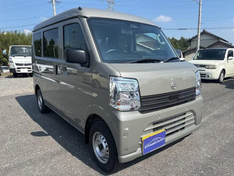 Nissan Clipper Van
