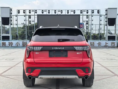 Lynk & Co 01