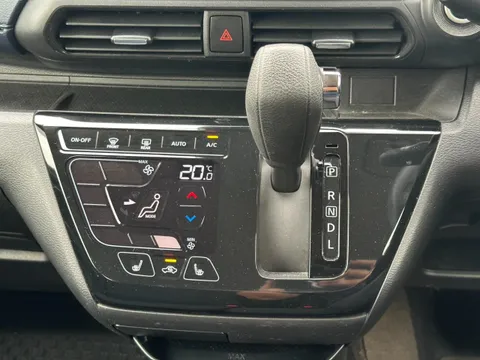 Mitsubishi eK X