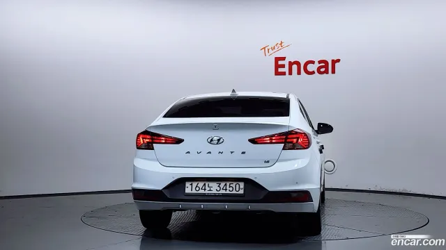 Hyundai Elantra (Avante)