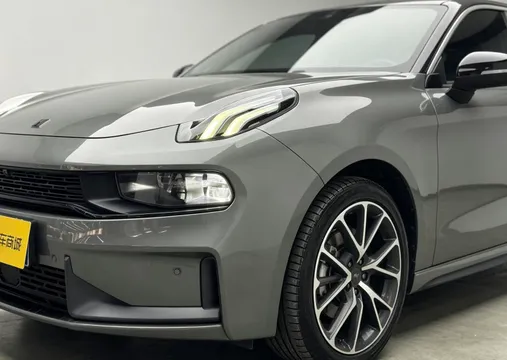 Lynk & Co 03