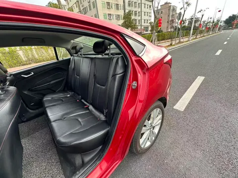 Chery Arrizo 5