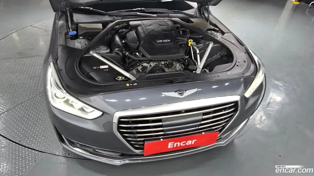 Genesis G90 (EQ900)