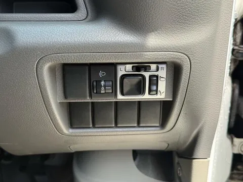 Mitsubishi Minicab Van