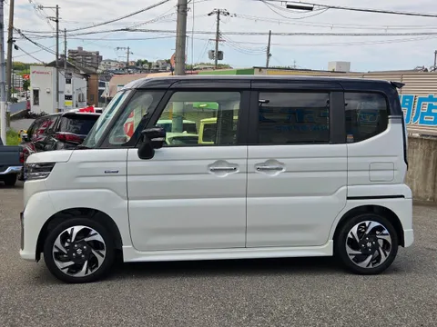 Suzuki Spacia Custom