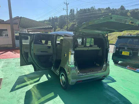 Honda N-BOX Slash