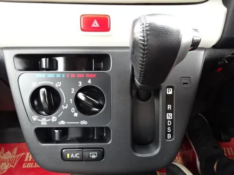 Daihatsu Mira Tocot