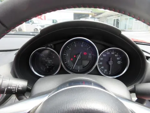 Mazda MX-5 (Roadster)