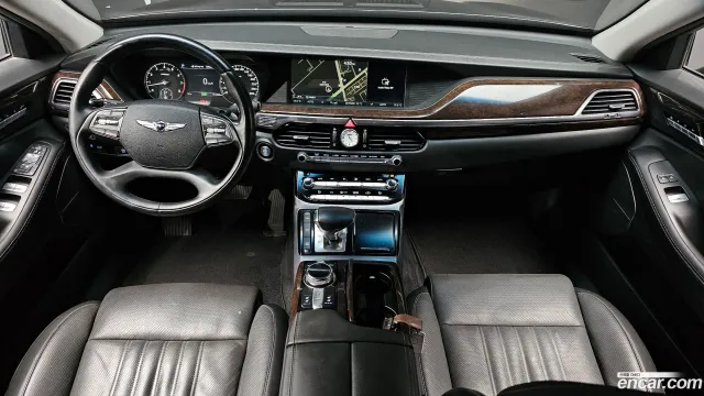 Genesis G90 (EQ900)