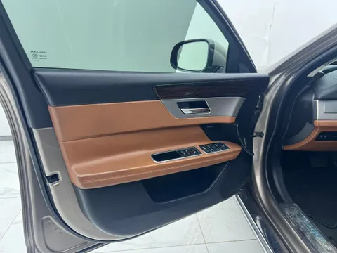Jaguar XFL