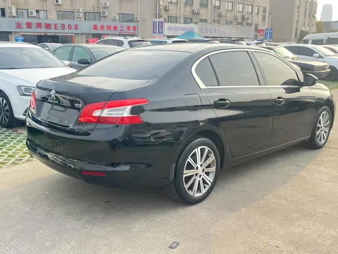 Peugeot 408