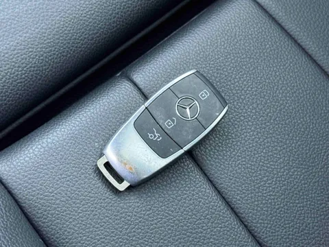 Mercedes-Benz Mercedes-Benz GLB