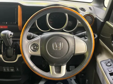 Honda N-BOX Slash