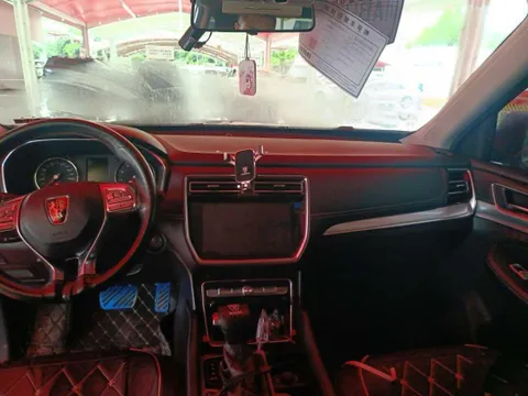 Roewe RX8