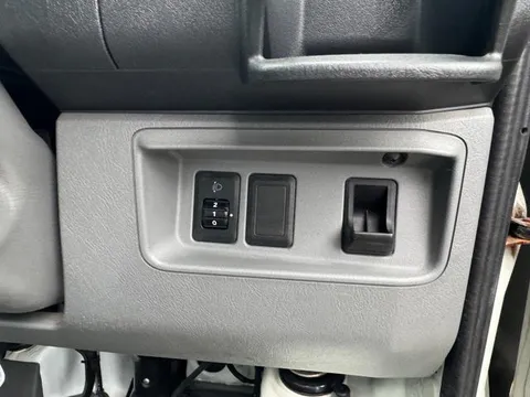 Mitsubishi Minicab Truck
