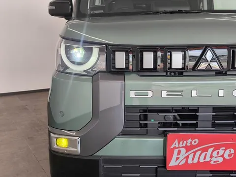 Mitsubishi Delica Mini