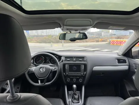 Volkswagen Sagitar