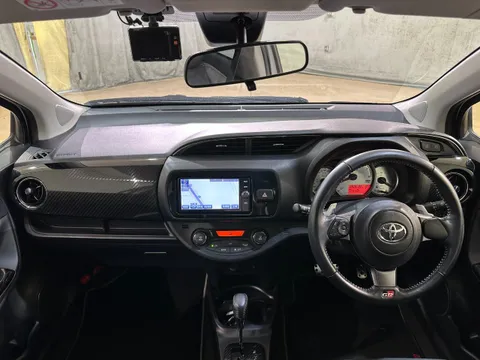 Toyota Yaris (Vitz)