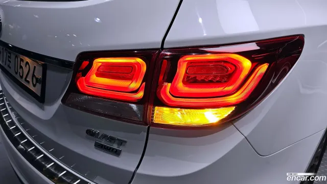 Hyundai Grand Santa Fe (Maxcruz)