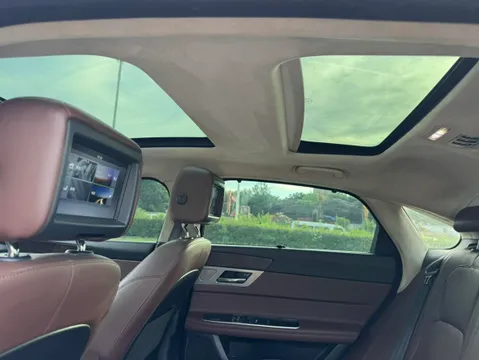Jaguar XFL