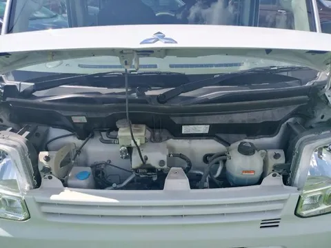 Mitsubishi Minicab Van