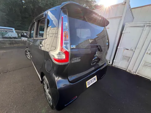 Mitsubishi eK Custom