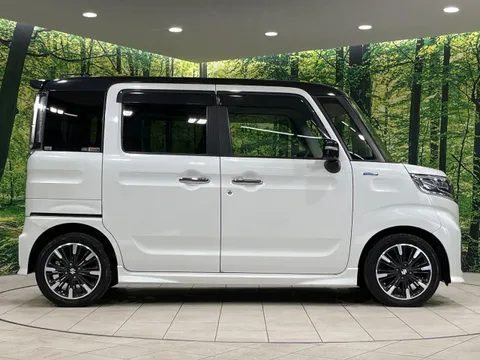 Suzuki Spacia Custom