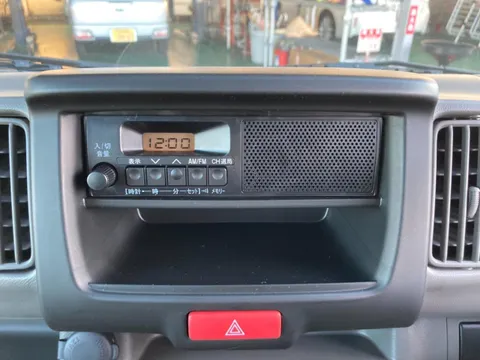 Nissan Clipper Van