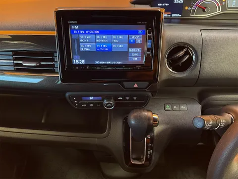 Honda N-BOX Custom