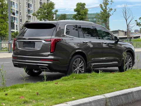 Cadillac XT6