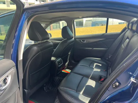 Infiniti Q50L