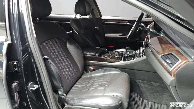 Genesis G90 (EQ900)