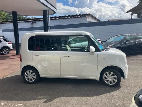 Toyota Pixis Space