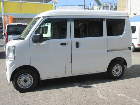 Mitsubishi Minicab Van