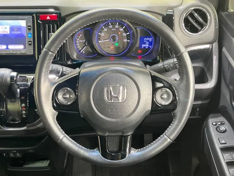 Honda N-WGN Custom