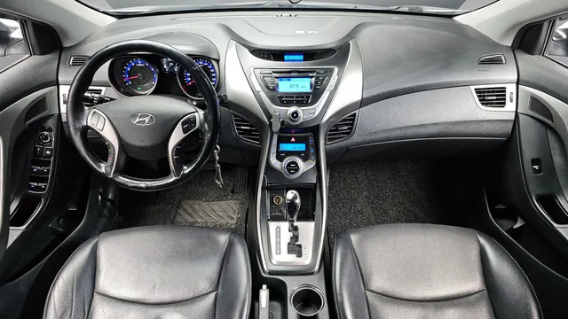 Hyundai Elantra (Avante)