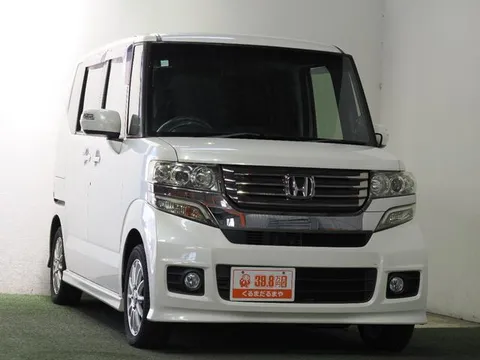 Honda N-BOX Custom