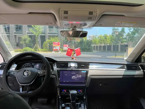 Volkswagen Phideon