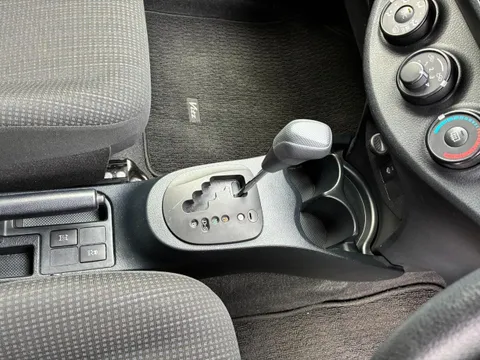 Toyota Yaris (Vitz)