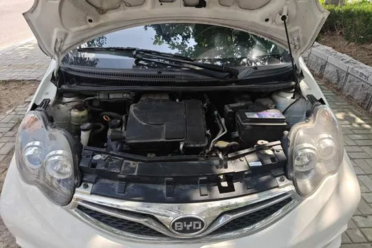 BYD F0
