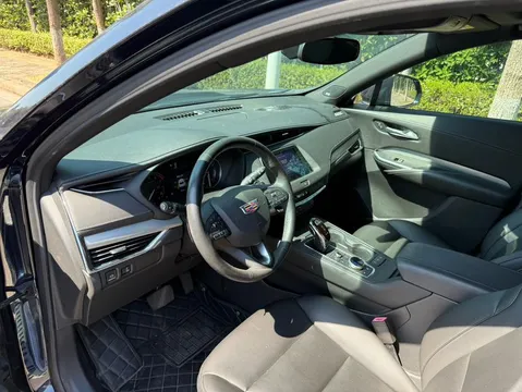 Cadillac XT4