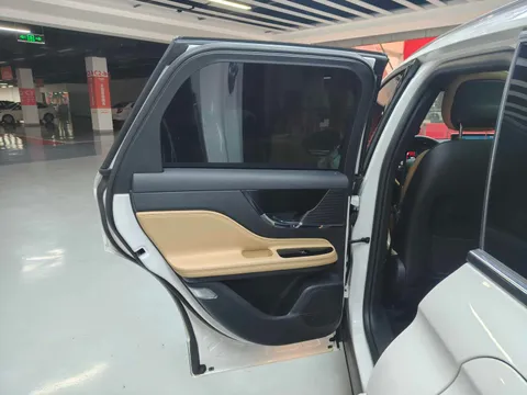 Lincoln Corsair