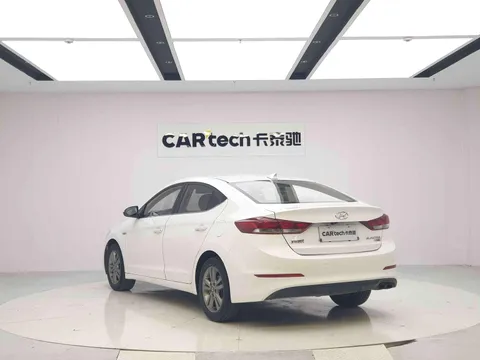 Hyundai Elantra (Avante)