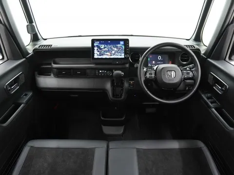 Honda N-BOX Custom